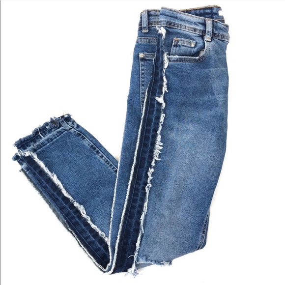 New Zara distressed jeans 2 - Picture 3 of 8